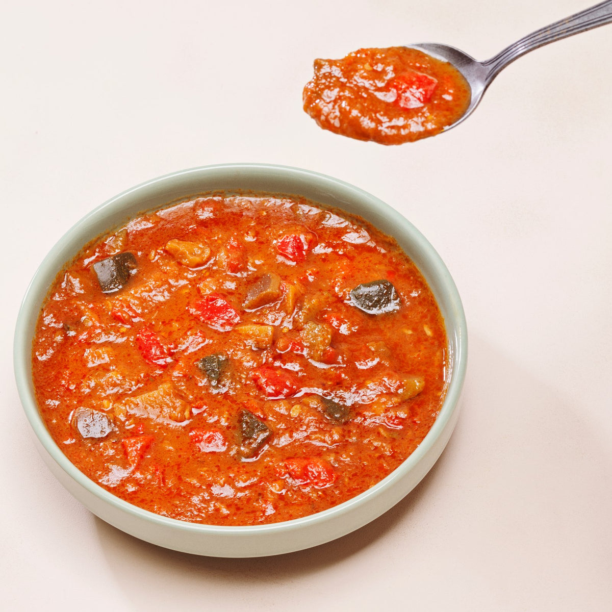 Bol de légumes mijotés à la tomate Image